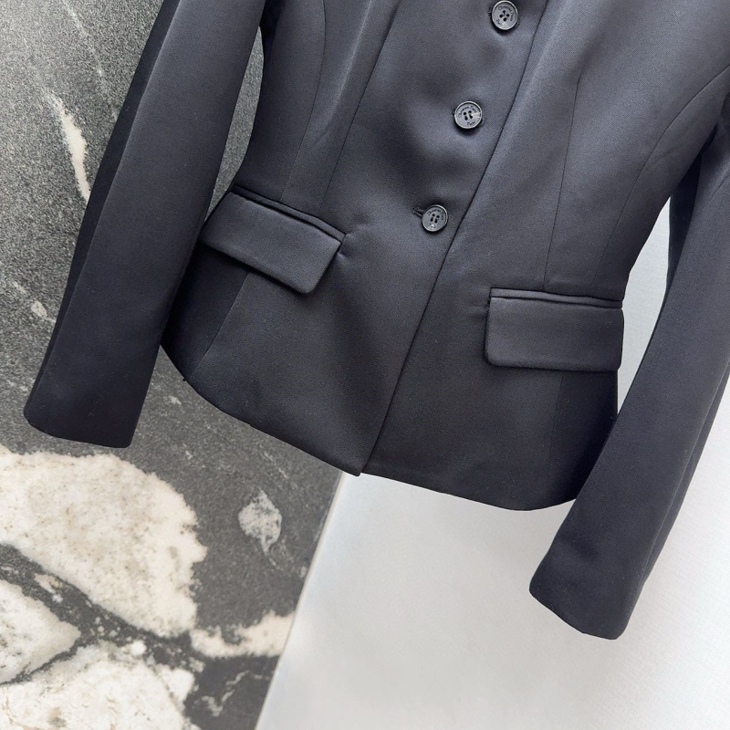 chr1st1an D10r outwear